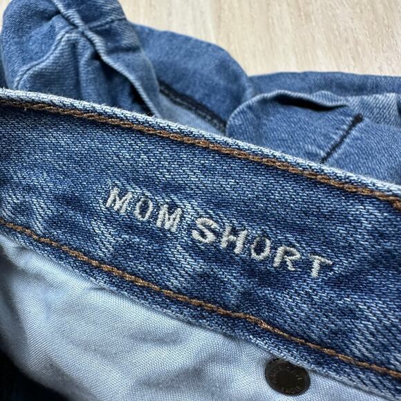 American Eagle Mom Short High Waisted Blue Medium Wash Denim Jean Shorts 10 - Picture 9 of 13